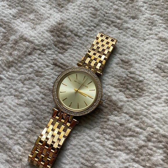 Michael Kors gold watch - Picture 3 of 6